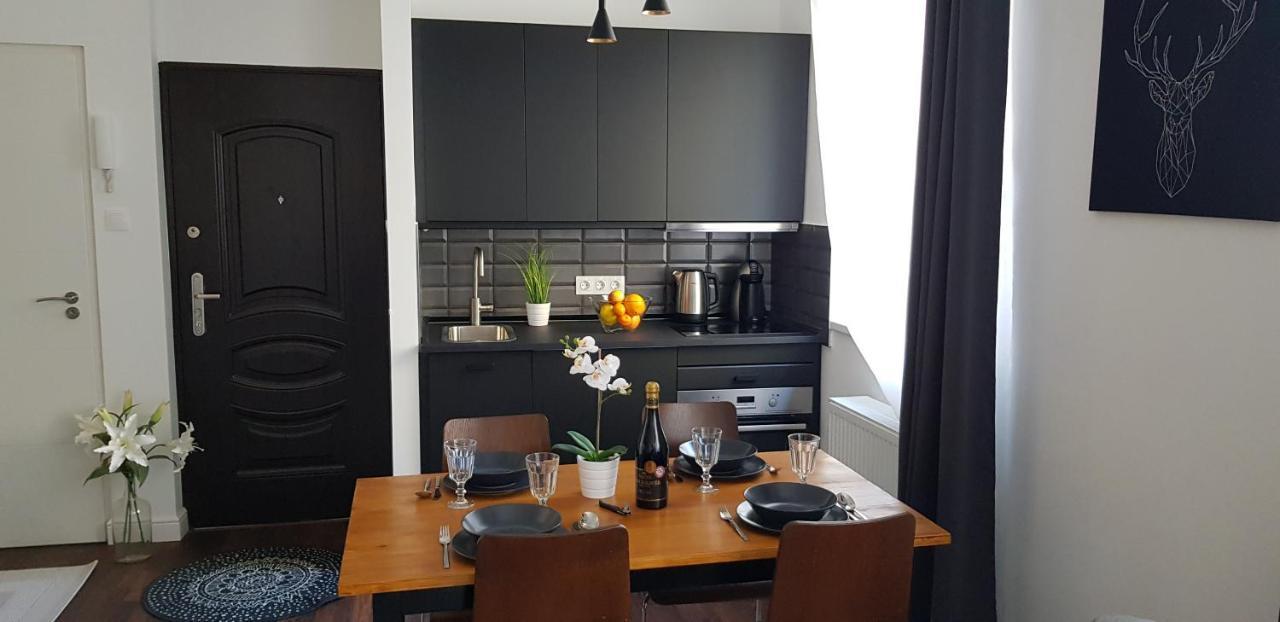 Boutique Apartman I Eger Buitenkant foto