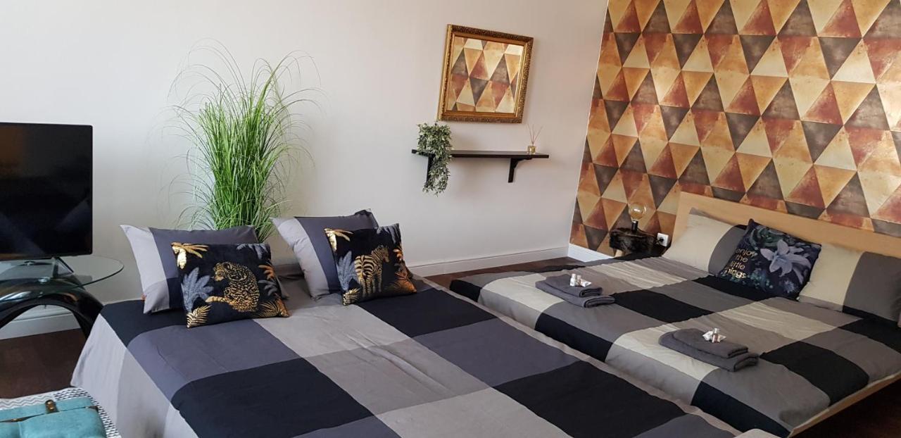 Boutique Apartman I Eger Buitenkant foto